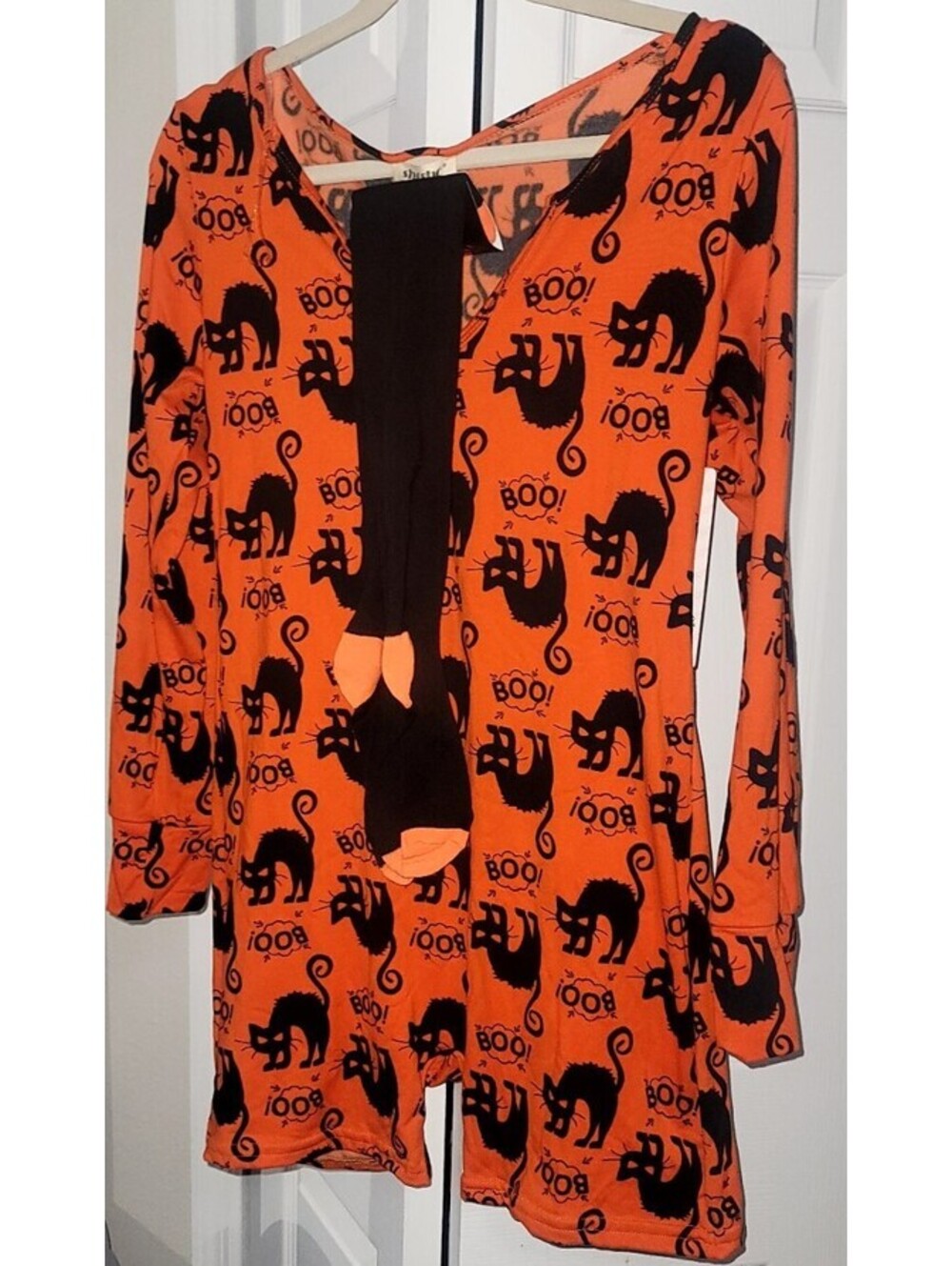 SHOSHO LONG SLEEVE ONE PIECE SHORTS ROMPER BLACK CAT BOO HALLOWEEN + SOCKS LARGE
